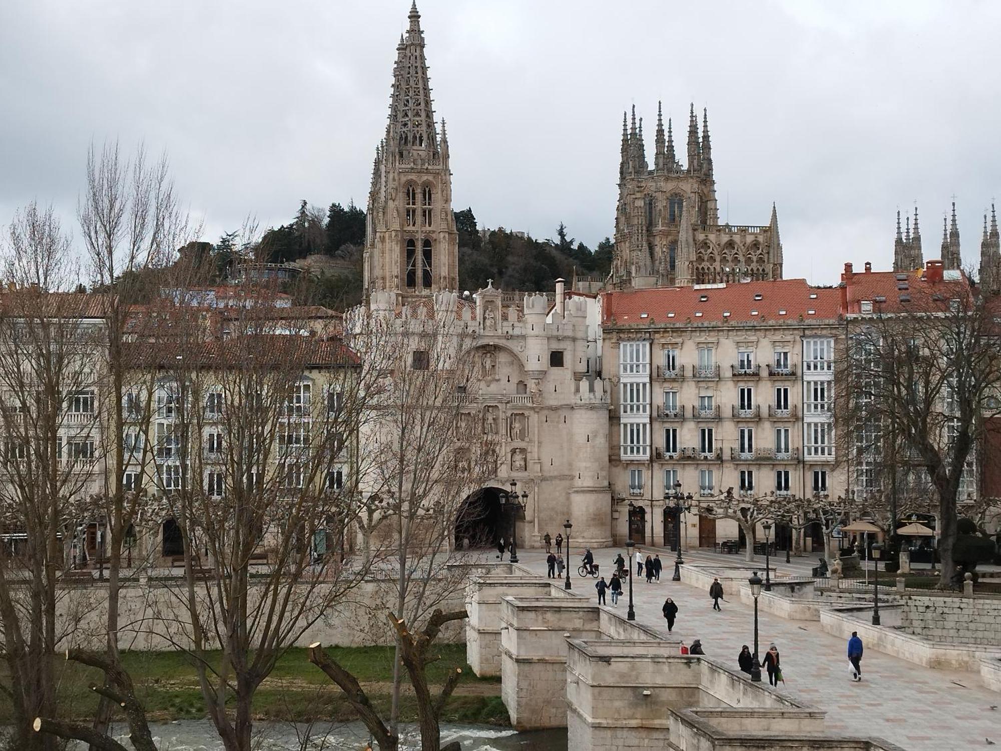 شقة Burgos Contempla Centro Historico. Frente Al Arco المظهر الخارجي الصورة